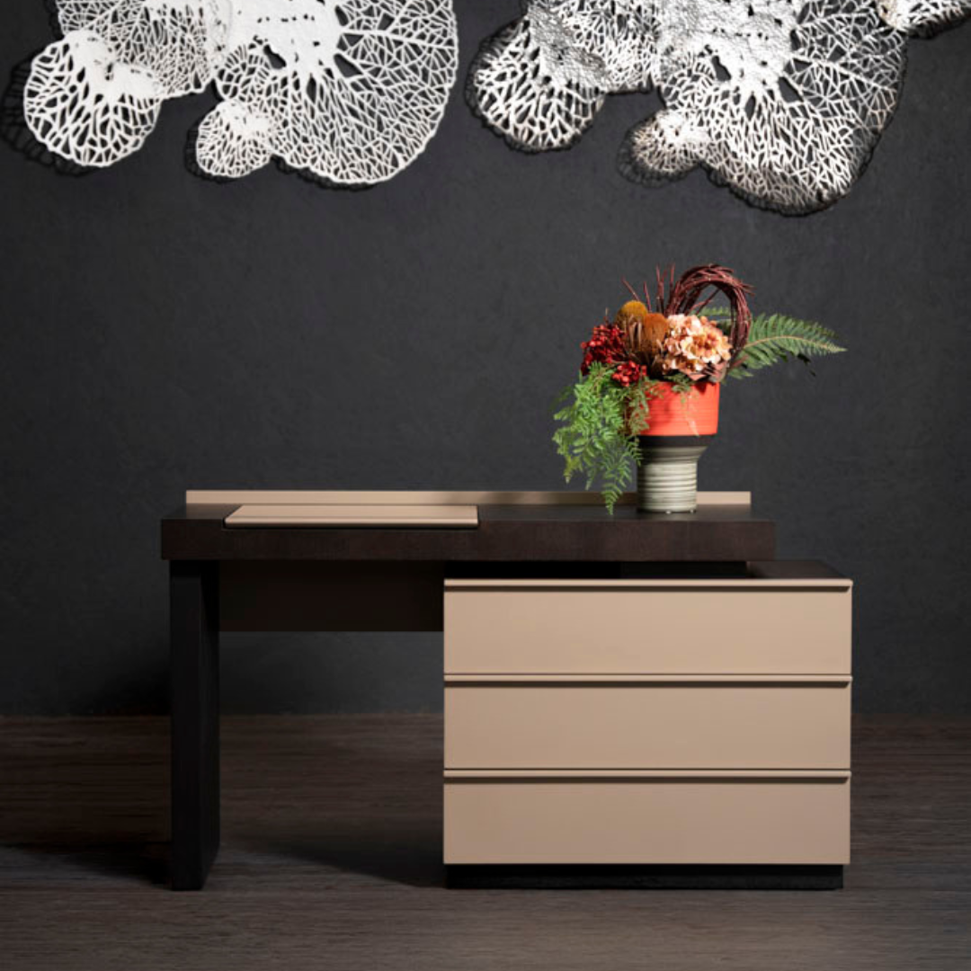Duskie_dressing_table_2_OVO