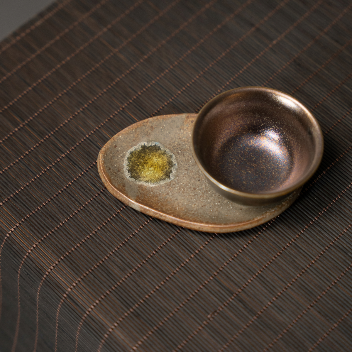 Handmade Irregular Ceramic Plate ｜OVO