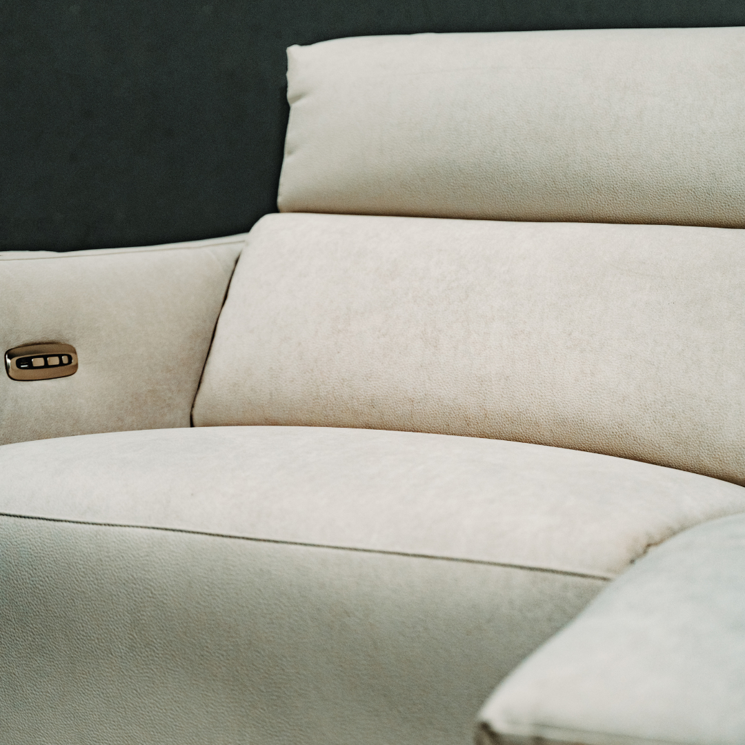 KIRA motorized sofa｜OVO