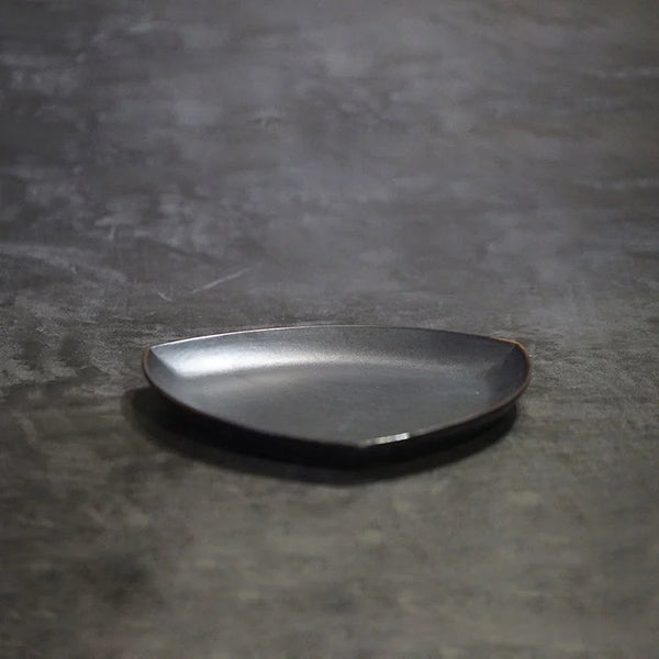 Wabi Sabi Triangular Plate - Low | OVO