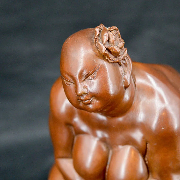 LADY Sculpture 3