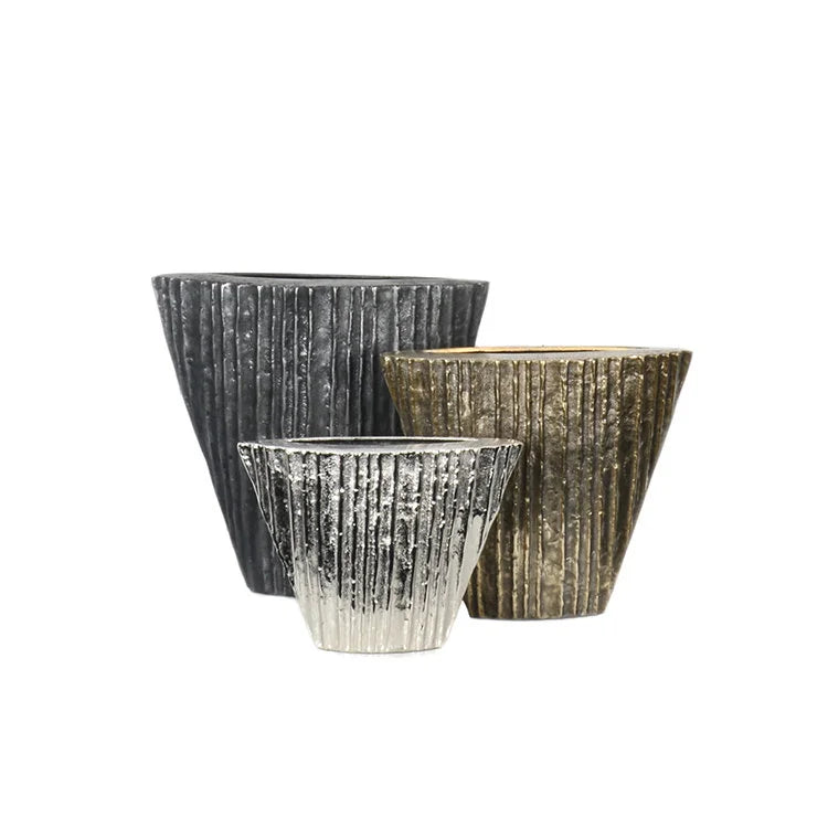 Rayu Conical Vase - OVO