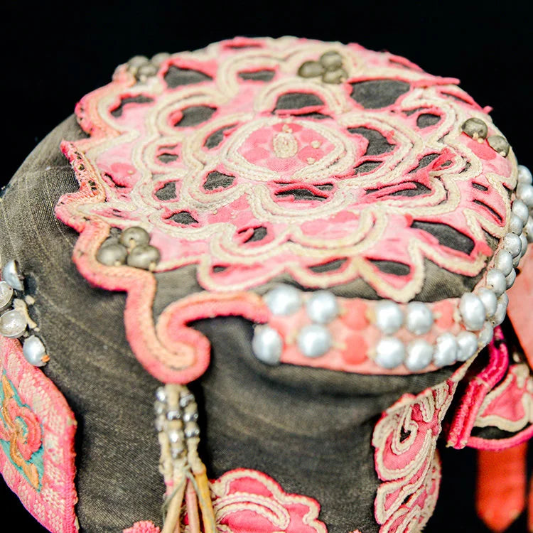 YUNNAN Minorties Hat with Stand #1